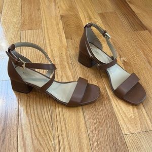 Brown Michael Kors block heel sandal. Brown. Never worn. Size 8.5